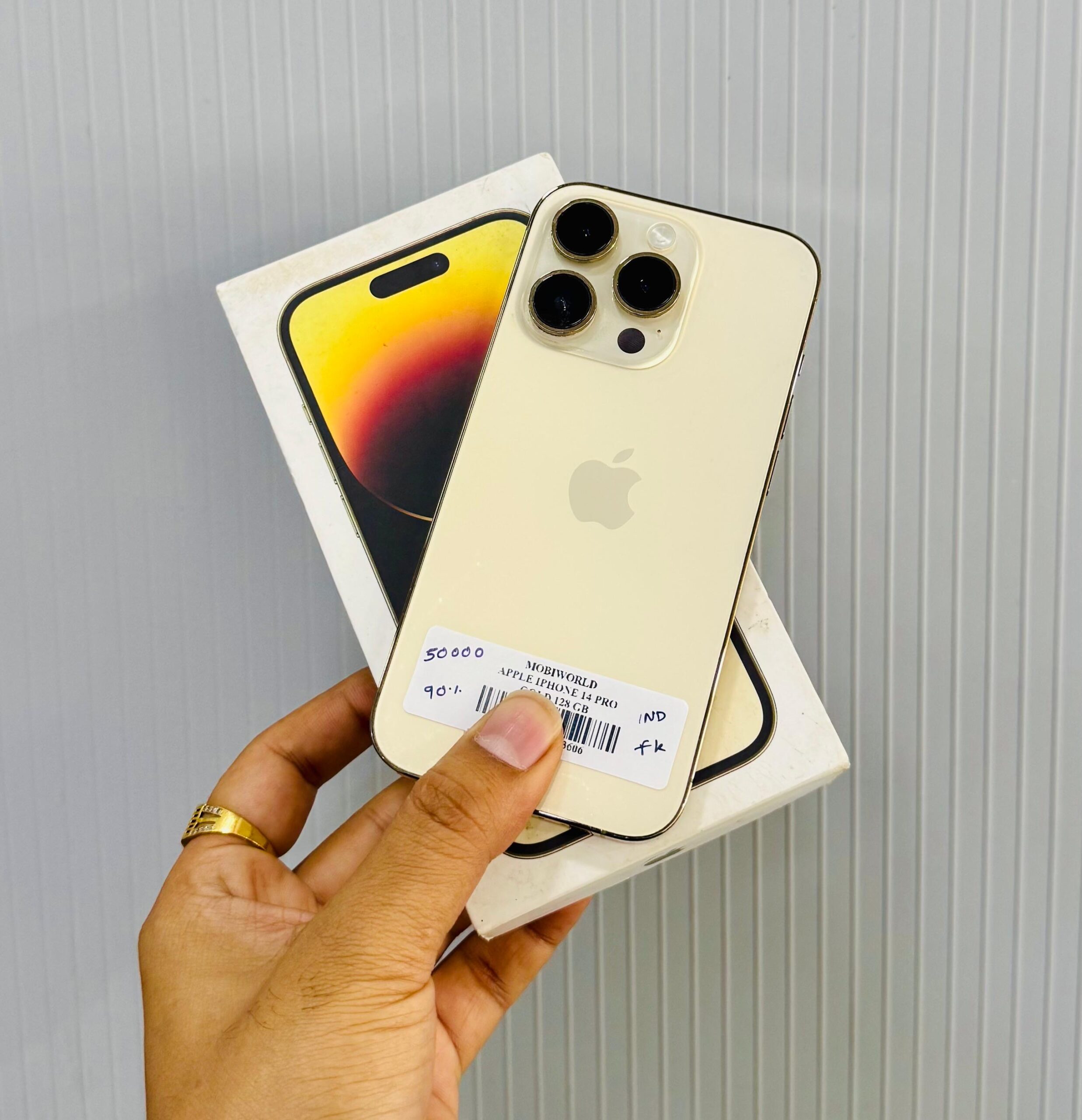 26f195bb-c438-47e2-835a-7bfd0feea6b3